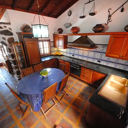 Apartment House With 3 Bedrooms In Icod De Vinos With Wonderful Sea View E